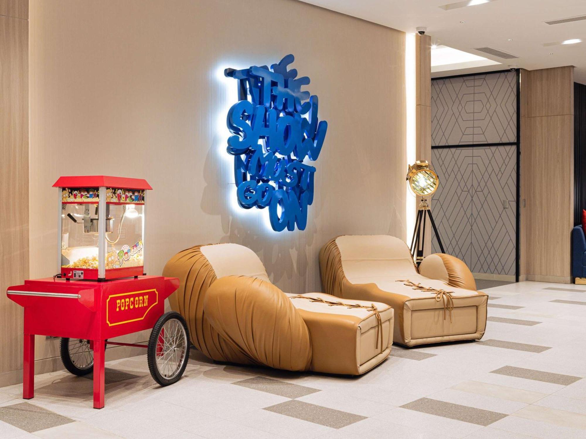 Ibis Styles Manila Araneta City Quezon City Exteriör bild