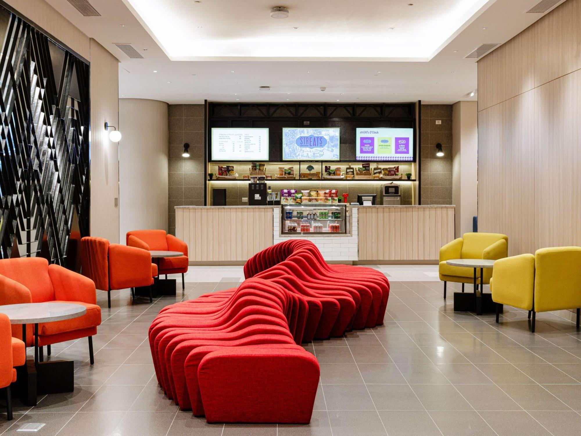 Ibis Styles Manila Araneta City Quezon City Exteriör bild